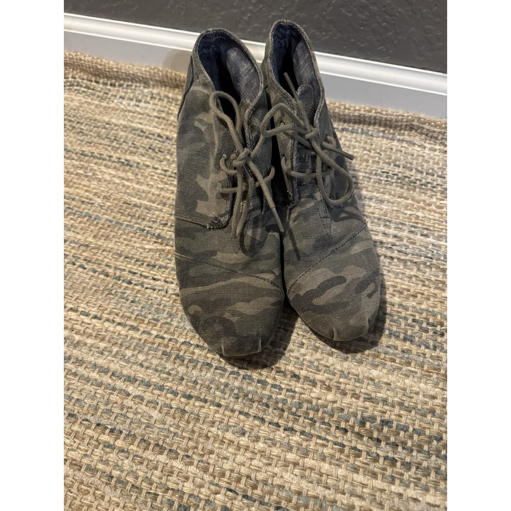 Toms Washed Desert Camo Canvas Wedge Booties Size 10 - Picture 4 of 4